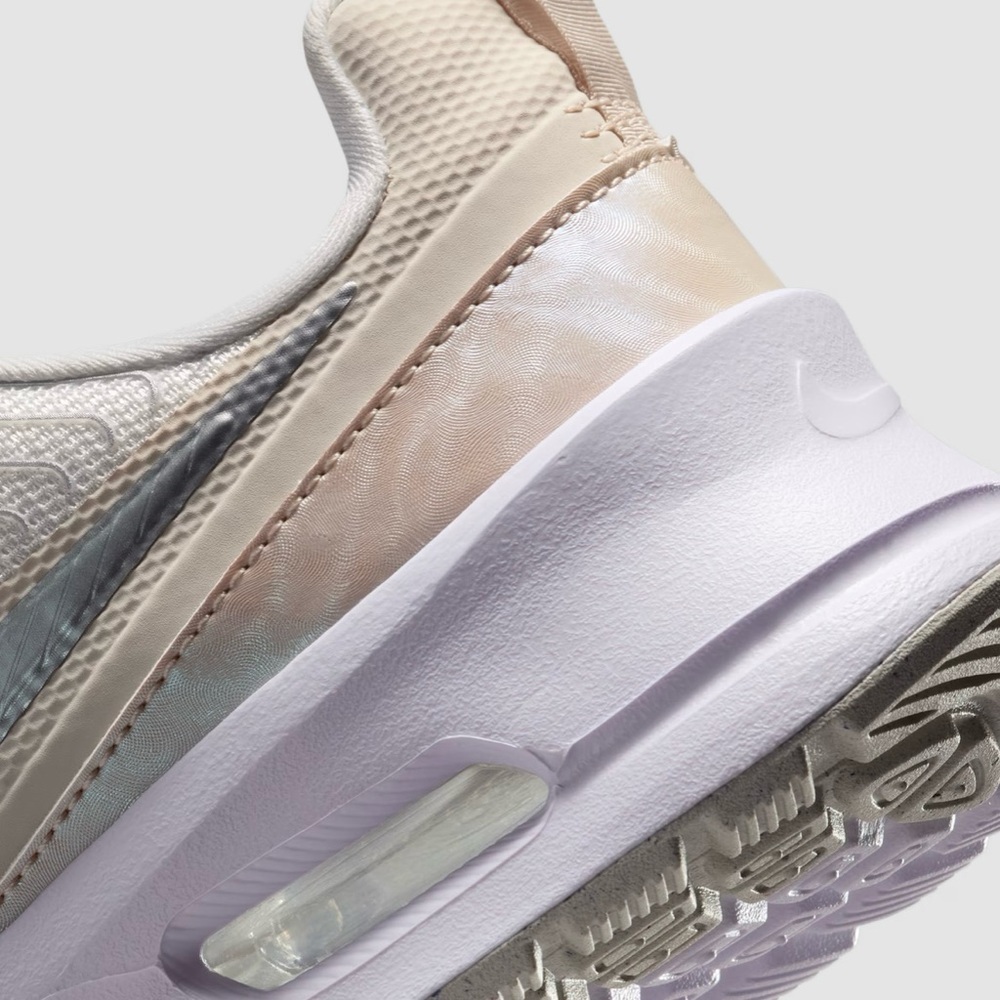 Nike Women’s Air Max Nuaxis SE Sneaker in White/Metallic Silver Size 7.5 - Picture 8 of 16